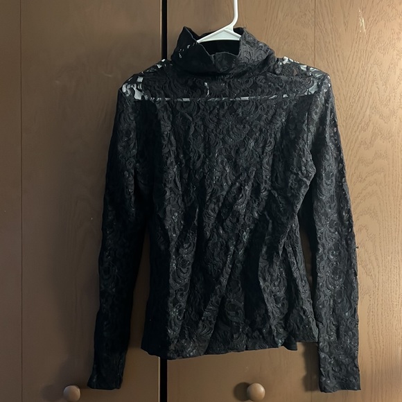 Layered long sleeve lace top - Picture 6 of 8